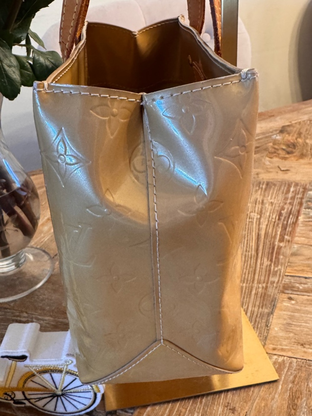 Louis Vuitton Monogram Vernis Patent Leather - Picture 10 of 16